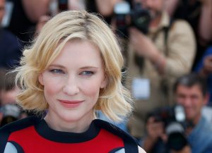 Cate Blanchett sufrió un accidente al usar una motosierra: “Un ligero corte en la cabeza”