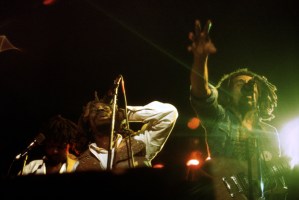 Dos sellos musicales se disputan los derechos de trece temas de Bob Marley