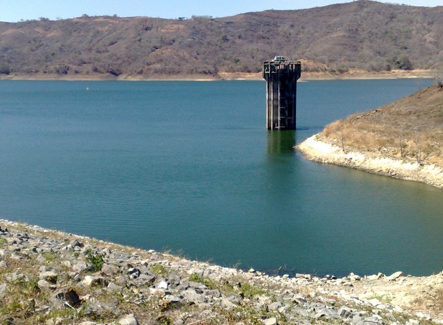 Caracas solo recibe diez mil litros de agua por segundo