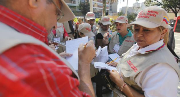 Comerciantes y representantes de Sundde confundidos por nueva ley de ajuste de precios