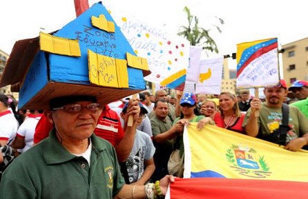 Oficialistas marcharon hasta la plaza O´Leary #1M (Fotos)