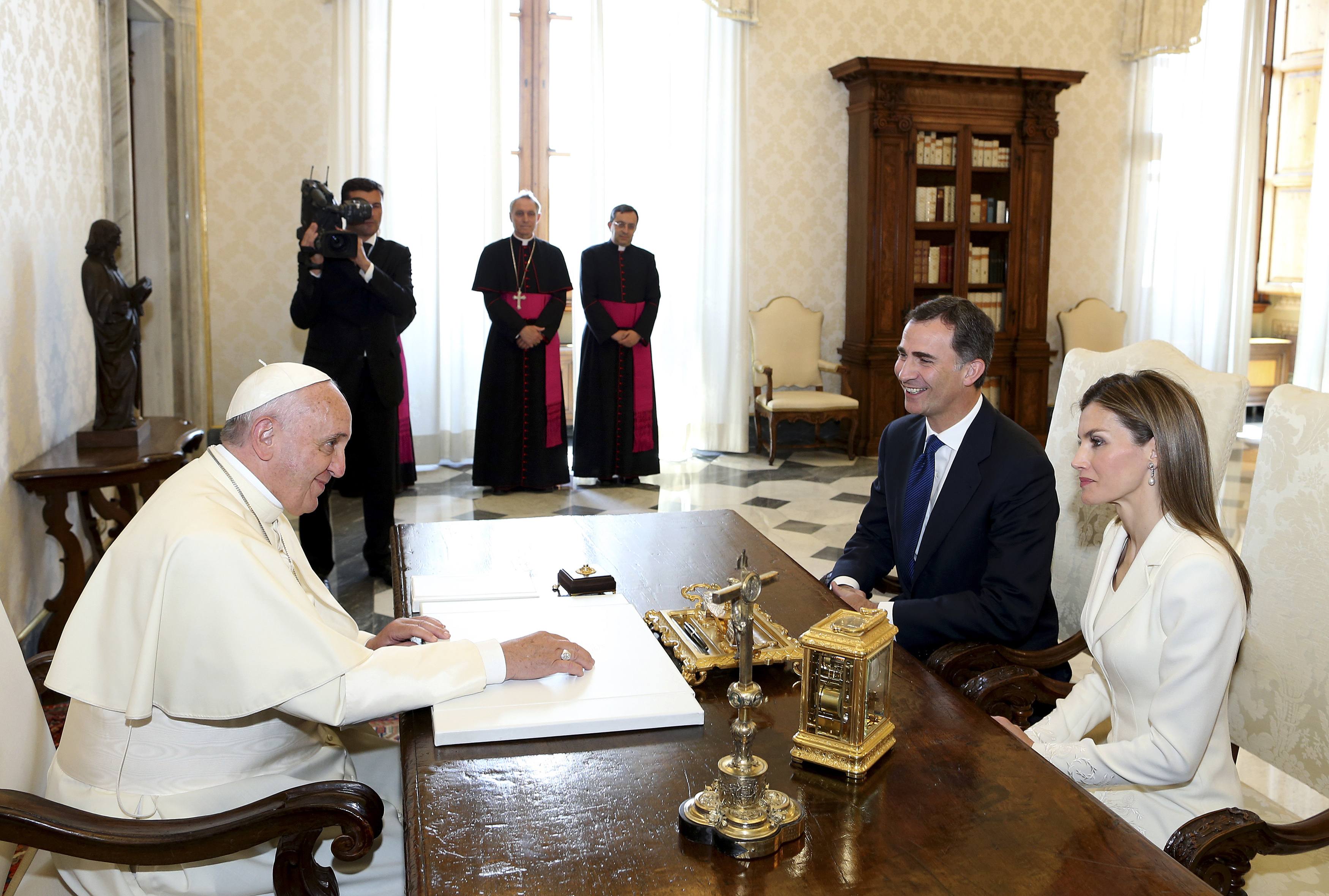 El cordial encuentro entre el Papa y los reyes de España (Fotos)