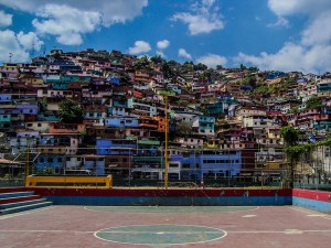 A la pobreza en Venezuela se le van los frenos