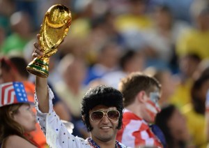 Alias “Elvis Presley” vibró con la Copa del Mundo en triunfo de Estados Unidos (FOTO)