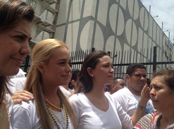 Toda la familia de Leopoldo López estuvo presente en concentración de Chacaito (Fotos)