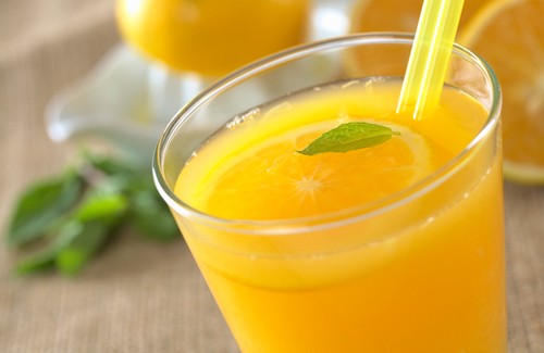 Seis razones para dejar de tomar jugo de naranja