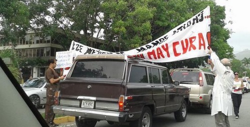 Médicos protestan en Naguanagua por falta de insumos