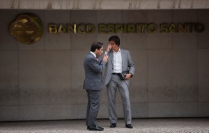 Banco Espírito Santo suspendido por la Bolsa de Lisboa por caída de 17%