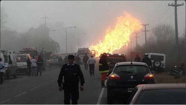 Al menos siete heridos al explotar un gasoducto en Argentina (Foto)