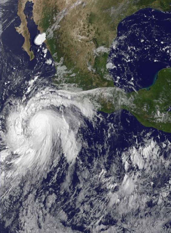 Huracán Marie se intensifica a categoría 5 sobre el Pacífico