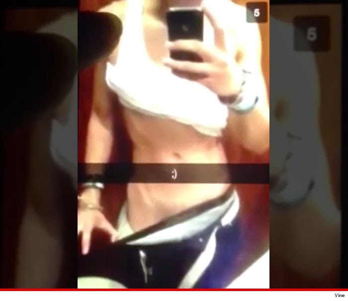 ¡Integrante de ’5 Seconds of Summer’ se muestra erecto en Snapchat!