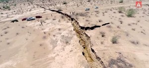 Aparece una grieta de un kilómetro de largo en México (VIDEO)