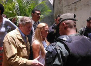 Familiares de Leopoldo López se encuentran en el Palacio de Justicia (Fotos)