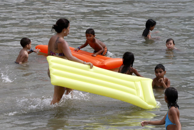 Una quincena de sueldo mínimo se va en un día de playa