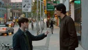Harry Potter cree que los “hombres son más románticos que las mujeres” (Video)