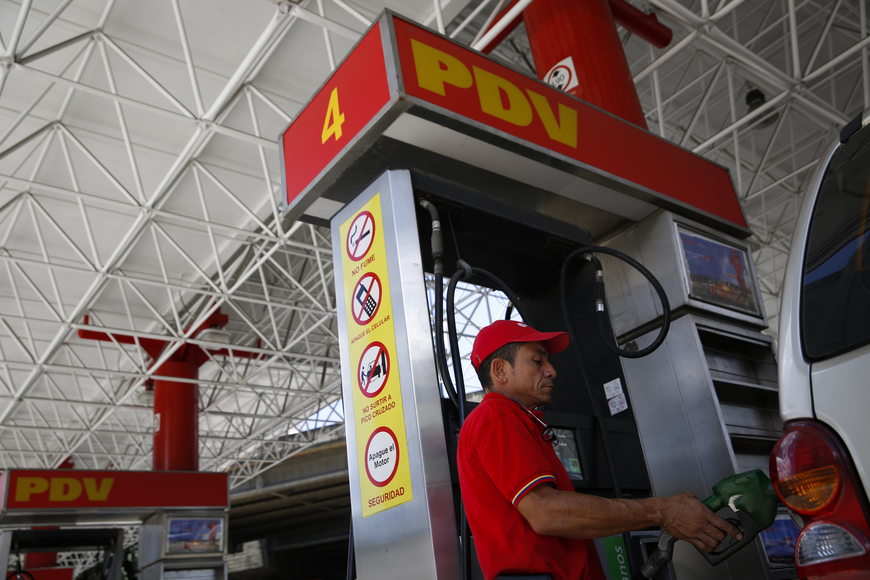 Pdvsa asegura que hay normal abastecimiento de combustible