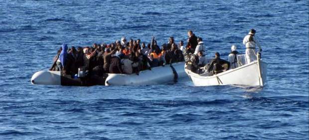 Se hunde embarcación con 250 inmigrantes africanos en las costas libias