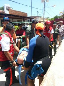 Rescataron a los pasajeros de la avioneta caída en Los Roques (Fotos)