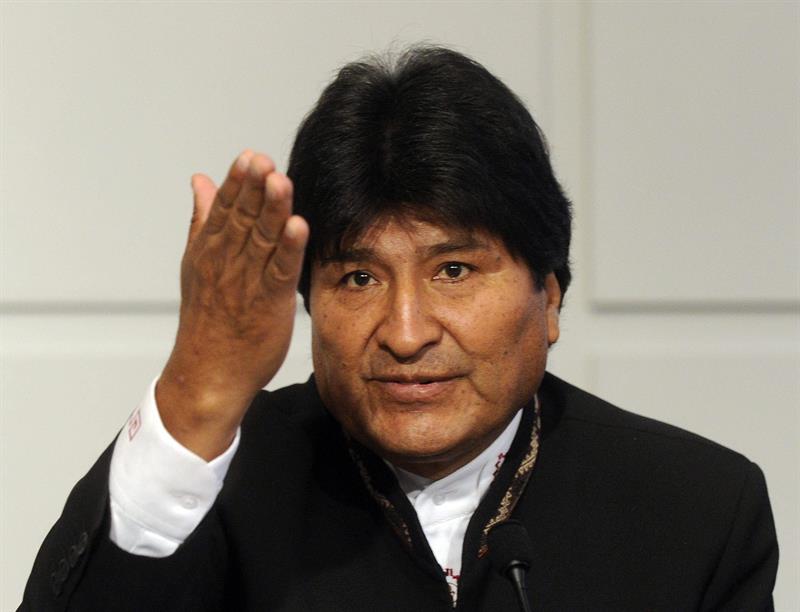 Evo Morales anuncia visita del papa Francisco a Bolivia en 2015