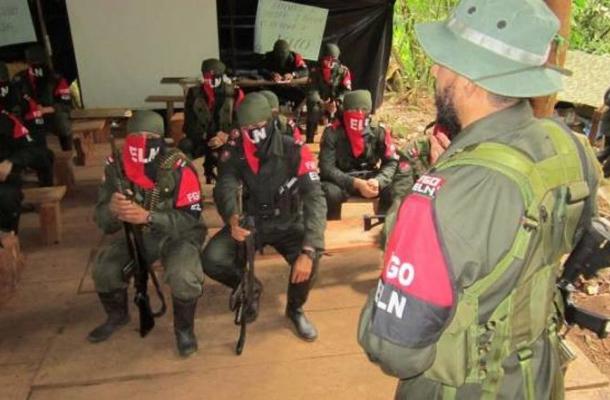 ELN dispuesto a dialogar con Gobierno colombiano con posible abandono de armas