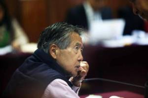 Partido de Fujimori es multado con 120.000 dólares por entrega de dádivas