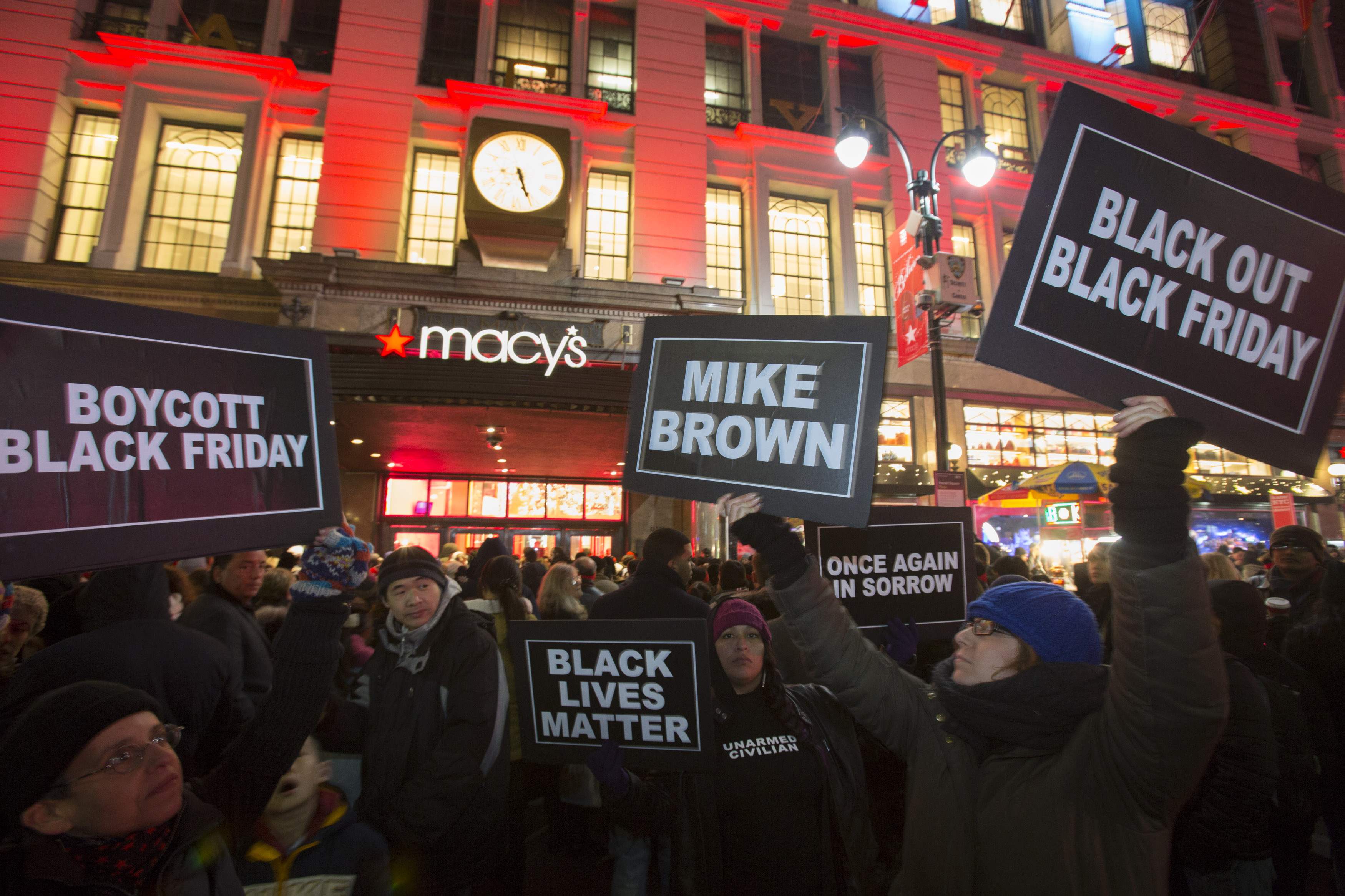 Manifestantes buscan sabotear el “Viernes Negro” en Nueva York sin exito (Fotos)