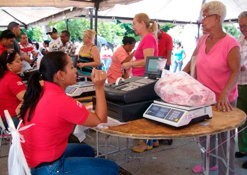 Este año tocará hacer una vaca para comprar el pernil