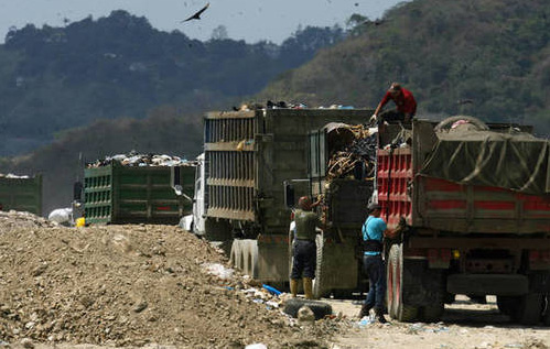 Reportan tiroteo entre trabajadores en relleno sanitario La Bonanza (Tuits)