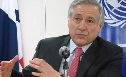 Chile pide respeto por críticas tras viaje de Piñera a Venezuela