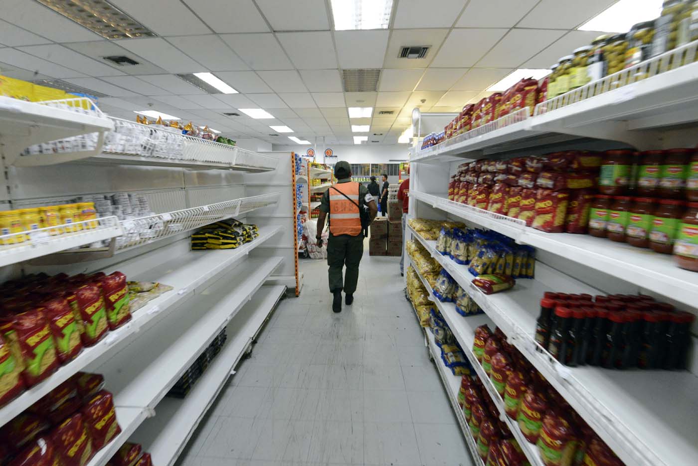La economía venezolana se contrajo un 4 por ciento en 2014