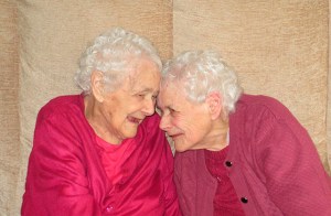 Conmovedor: Hermanas han pasado 103 años cuidándose mutuamente (Fotos)