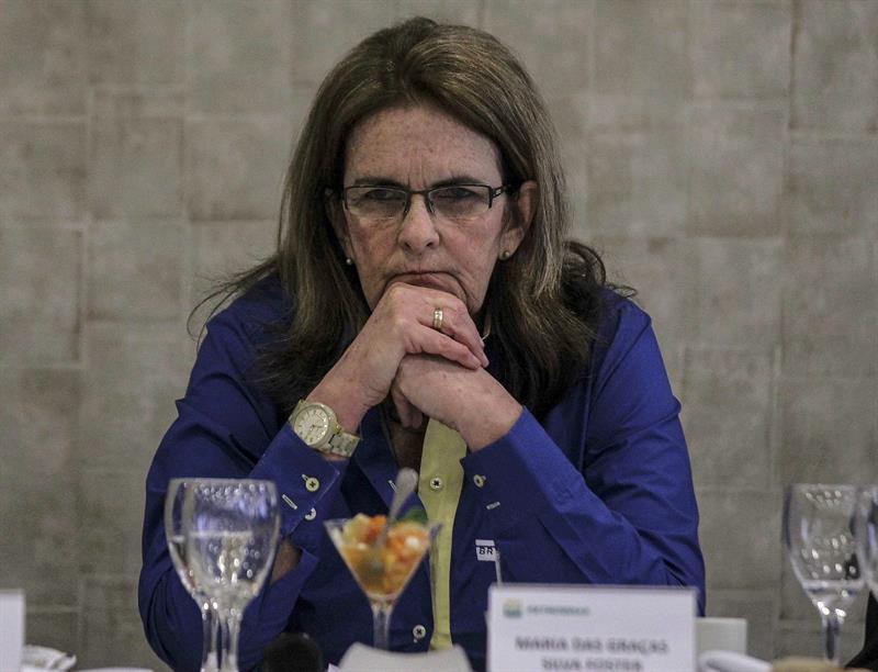Cae presidenta de Petrobras arrastrada por escándalo de corrupción