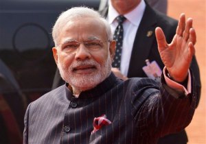Traje del primer ministro indio fue subastado