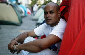 Gerardo Carrero levanta huelga de hambre y es trasladado a El Helicoide