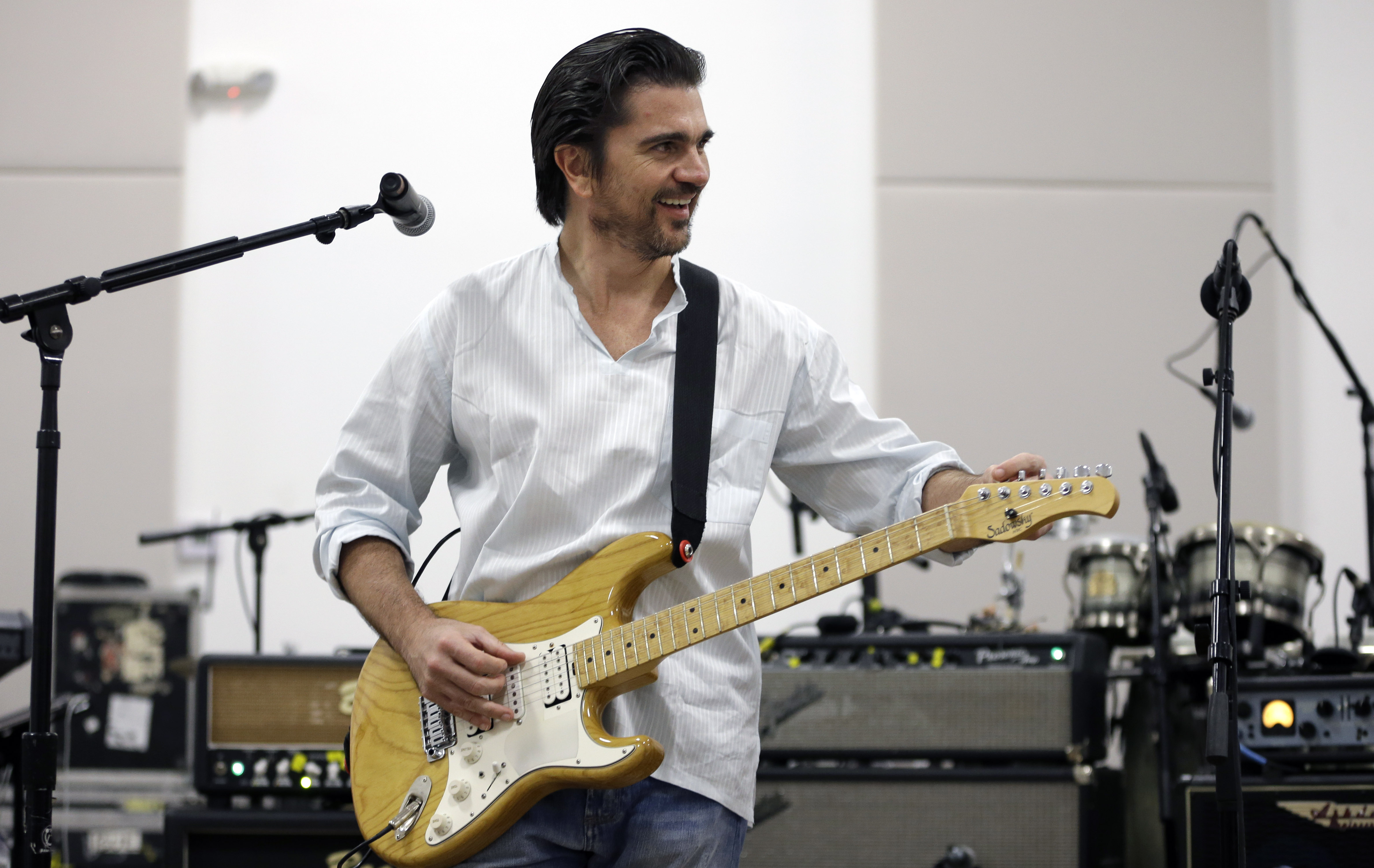 Juanes resaltará el español en los Grammy