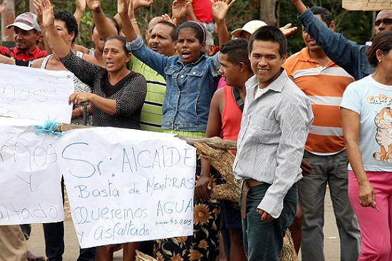 “Tenemos 10 días sin agua potable en nuestras casas”