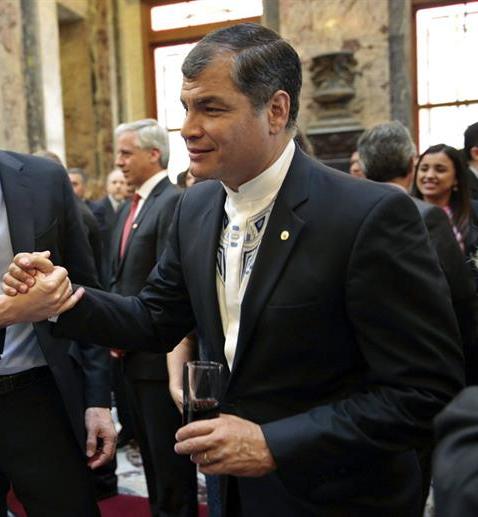 Correa cuestiona decisión de EEUU sobre Venezuela