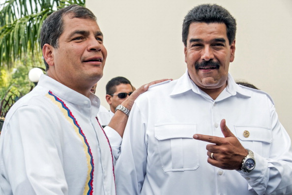 Ecuador entrega firmas de apoyo a campaña de Venezuela dirigida a EEUU