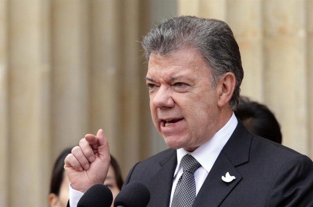 Santos cree que será difícil continuar diálogos de paz con las Farc si rompen alto al fuego