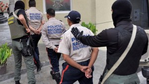 Detienen a tres oficiales de la PNB por secuestro e intento de extorsión