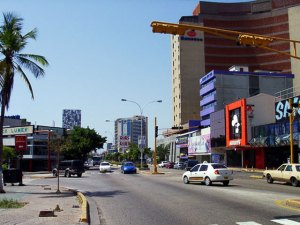Empresarios preocupados por bajos niveles de inventarios en Margarita
