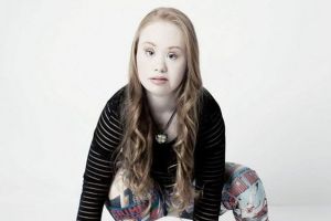 Conoce a Madeline Stuart… una modelo con Síndrome de Down