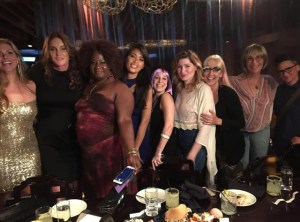 Caitlyn Jenner posa con otras mujeres transexuales (Foto)