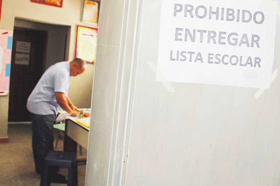 En el Zulia prohíben la entrega de listas de útiles escolares en los colegios público