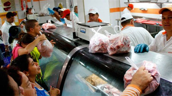 Recortes de pollo y huesos son los más comprados en Puerto La Cruz