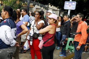 El Gobierno busca debilitar a la oposición mientras el chavismo afronta un creciente descontento popular