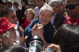 Lula recibe solidaridad de movimientos sociales tras ataque a su instituto