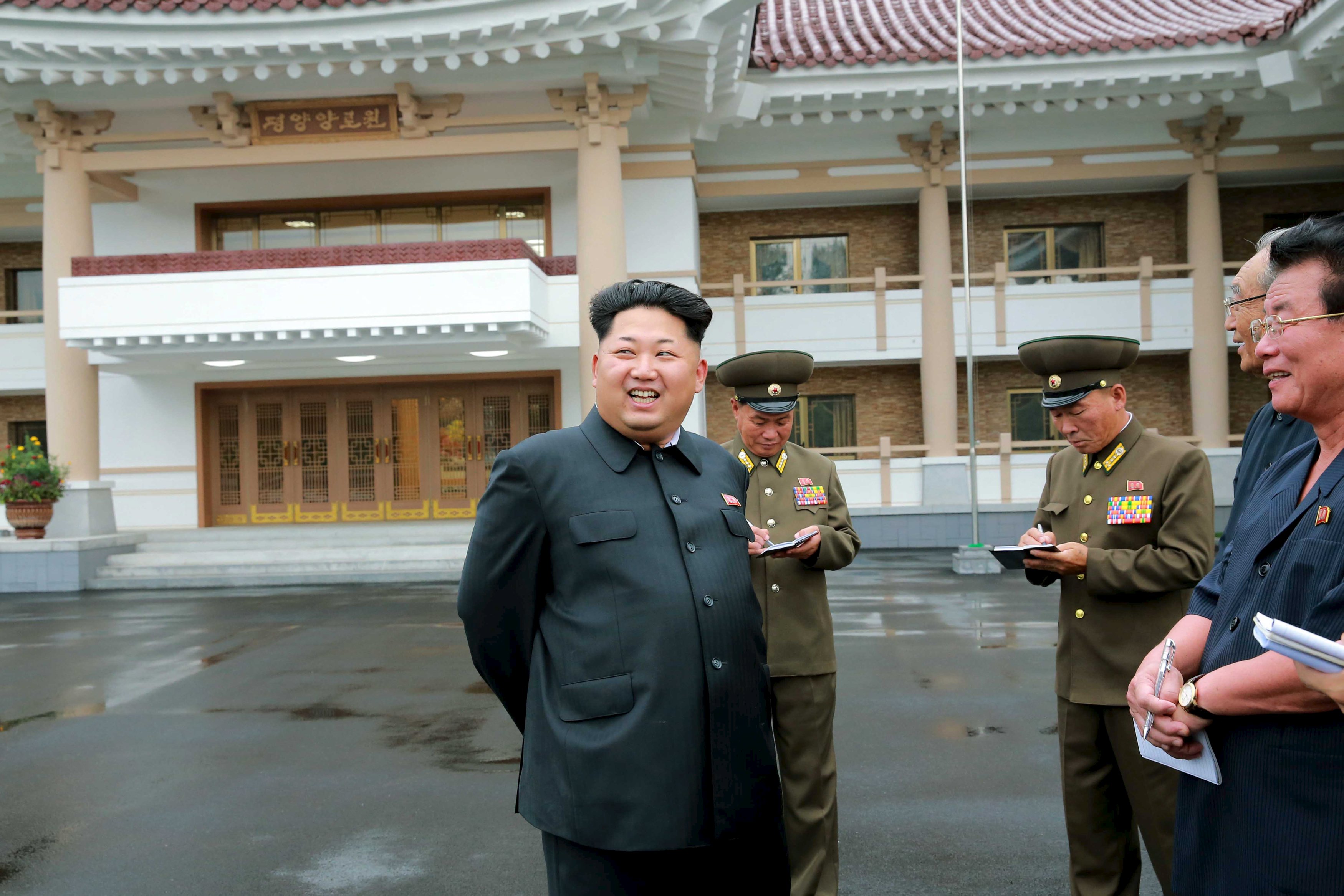 Kim Jong-un ordena a sus tropas fronterizas que estén listas para el combate