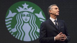 Presidente de Starbucks critica a los políticos de Washington y su “falta de coraje”