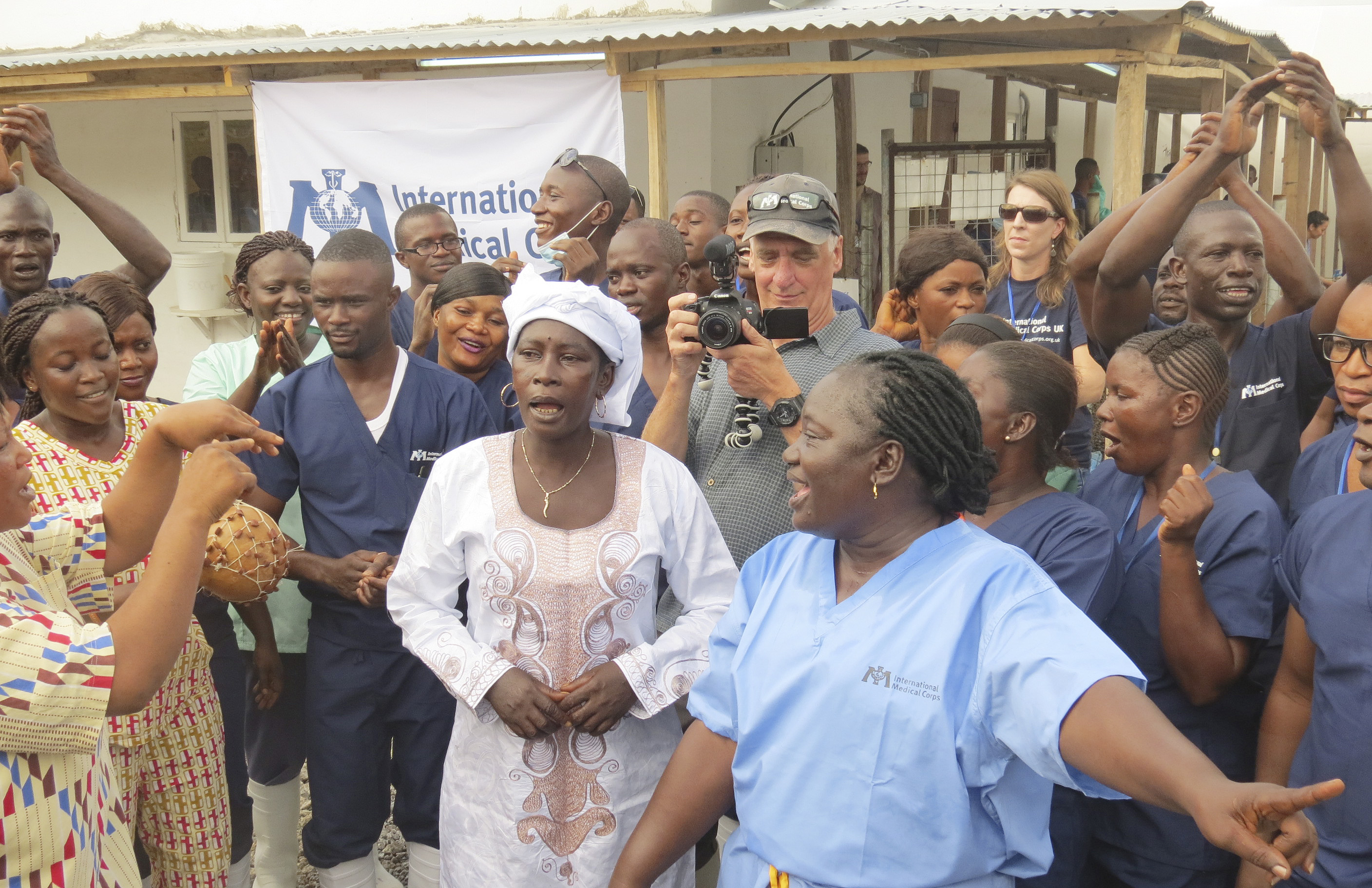 Sierra Leona da de alta a último paciente de ébola
